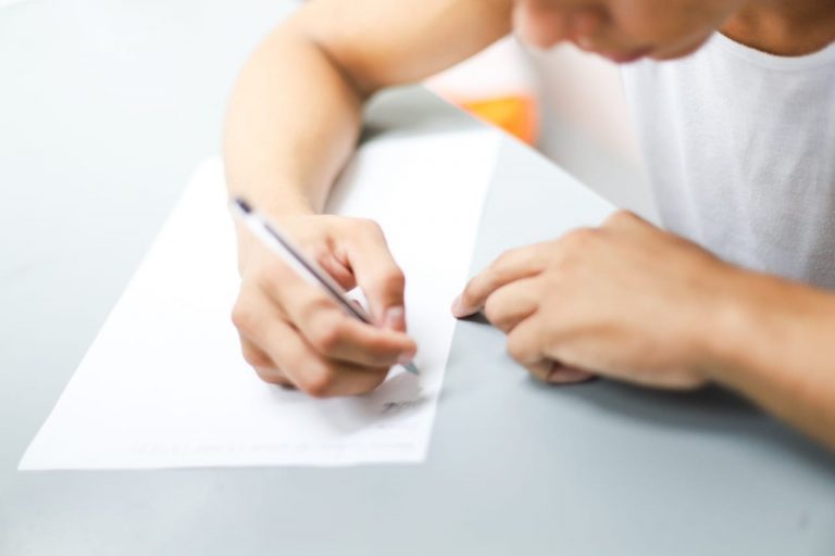 Jovens da Casem realizam prova do Enem PPL