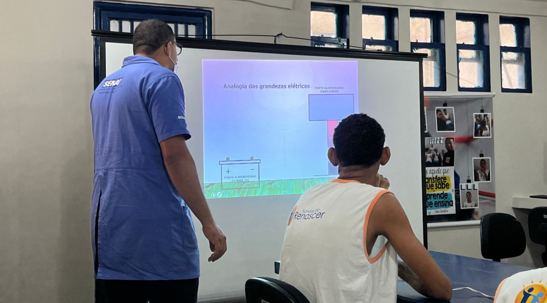 Fundação Renascer promove curso de instalação de acessórios automotivos para adolescentes da Caseip