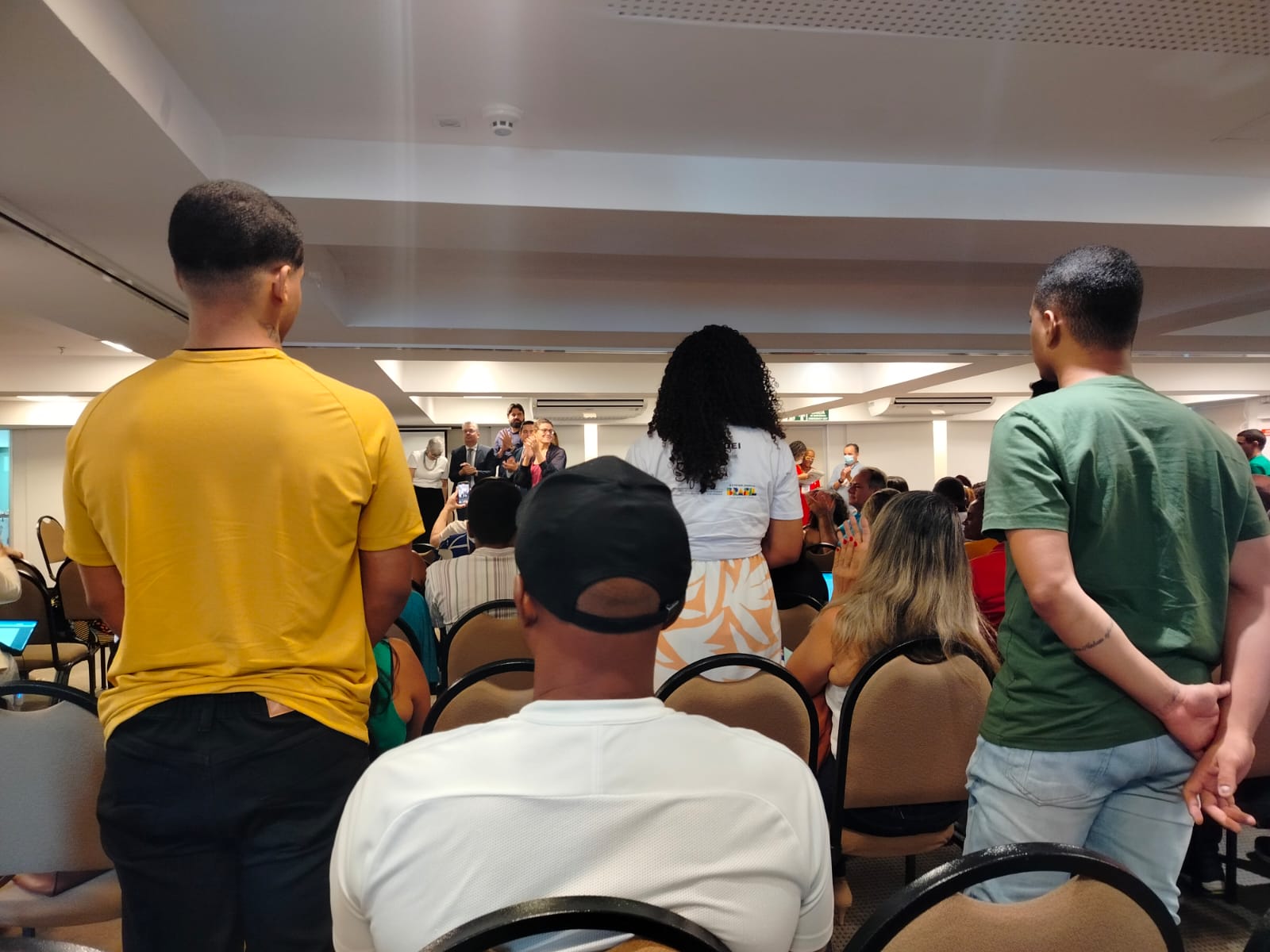 Fundação Renascer participa de seminário com gestores do Nordeste sobre atualização do Plano Decenal com foco no protagonismo juvenil
